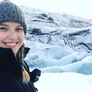 Meet your Posher, Dana